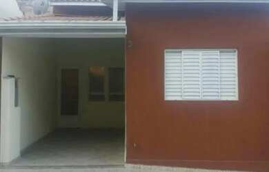 Imagem: A casa em condomínio possui 2 Dormitórios, 1 Banheiro, 2 Vagas