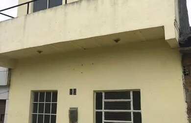 Imagem: A casa possui 2 Dormitórios, 1 Banheiro e está localizado