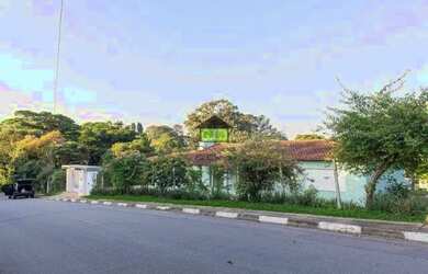 Imagem: O depósito possui 5 Vagas na garagem, 180m² de Área e está