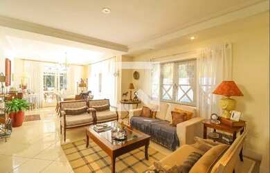 Imagem: A casa em condomínio possui 3 Dormitórios, 5 Banheiros, 5