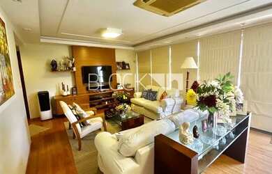 Imagem: O apartamento na cobertura possui 4 Dormitórios, 5 Banheiros