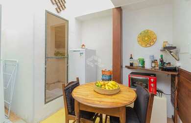 Imagem 9: Casa de 5 dormitórios no Bairro Menino Deus próxima a Orla do Guaíba