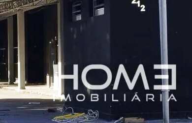 Imagem: O depósito possui 5 Vagas na garagem, 1.000m² de Área e