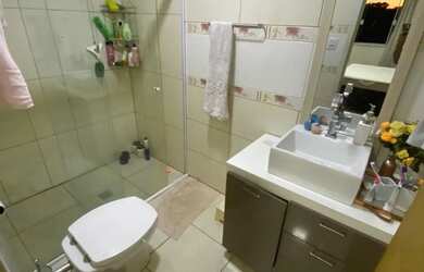 Imagem 10: Duas casas uma por 270,000 e outra por 250,000