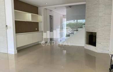 Imagem: A casa em condomínio possui 3 Dormitórios, 5 Banheiros, 2