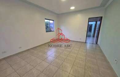 Imagem: A casa possui 2 Dormitórios, 2 Banheiros, 2 Vagas na garagem