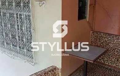 Imagem: A casa possui 2 Dormitórios, 2 Banheiros, 1 Vaga na garagem