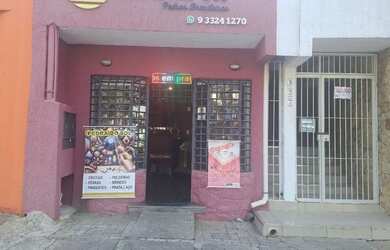 Imagem: A casa possui 3 Dormitórios, 1 Banheiro, 180m² de Área e