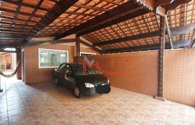 Imagem: A casa possui 3 Dormitórios, 2 Banheiros e 140m² de Área