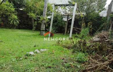 Imagem: A casa possui 2 Dormitórios, 2 Banheiros, 2 Vagas na garagem