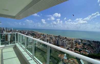 Imagem: O apartamento possui 3 Dormitórios, 3 Banheiros, 3 Vagas na