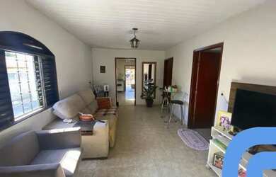 Imagem: O depósito possui 4 Vagas na garagem, 513m² de Área e está