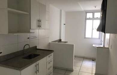 Imagem: O apartamento possui 3 Dormitórios, 1 Banheiro, 2 Vagas na