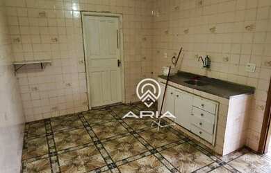 Imagem: A casa possui 3 Dormitórios, 2 Banheiros, 3 Vagas na garagem