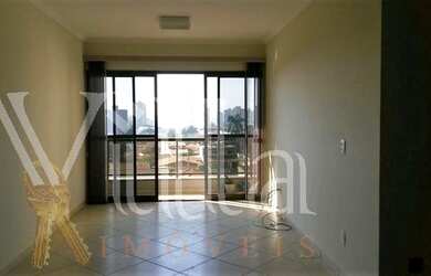 Imagem: O apartamento possui 3 Dormitórios, 2 Banheiros, 2 Vagas na