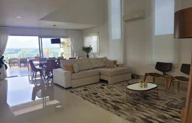 Imagem: A casa em condomínio possui 3 Dormitórios, 1 Banheiro, 5 Vagas