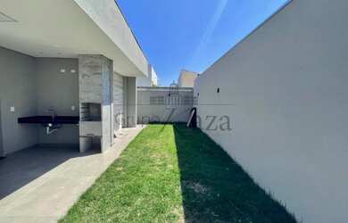 Imagem: A casa em condomínio possui 3 Dormitórios, 4 Banheiros, 4