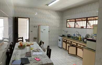 Imagem 12: Casa à Venda em Marília com Piscina no Bairro Jardim Marajó