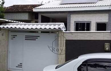 Imagem: A casa possui 2 Dormitórios, 2 Banheiros, 2 Vagas na garagem