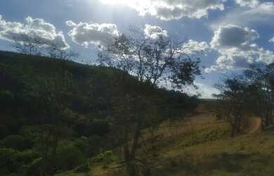 Imagem 5: Lote/Terreno para venda possui 1000 metros quadrados em Vitória Régia...