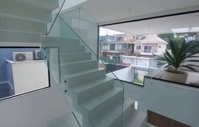 Imagem: A casa em condomínio possui 4 Dormitórios, 3 Banheiros, 2