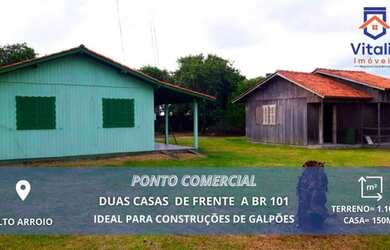 Imagem: A casa possui 4 Dormitórios, 2 Banheiros, 1.100m² de Área