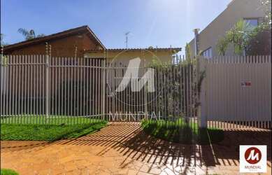 Imagem: O depósito possui 4 Vagas na garagem, 432m² de Área e está