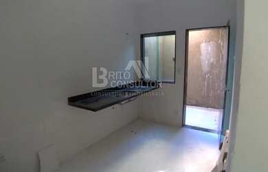 Imagem: A casa possui 2 Dormitórios, 1 Banheiro, 1 Vaga na garagem