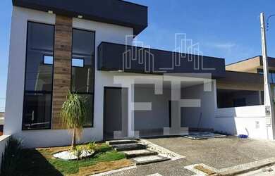 Imagem: A casa em condomínio possui 3 Dormitórios, 4 Banheiros, 4