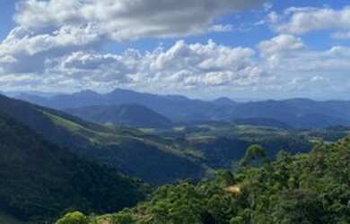 Imagem: O terreno possui 10000m² de Área e está localizado em Santa
