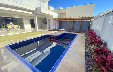 Imagem: A casa em condomínio possui 3 Dormitórios, 4 Banheiros, 4