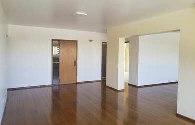 Imagem: O apartamento possui 4 Dormitórios, 5 Banheiros, 2 Vagas na