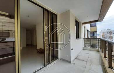 Imagem: O apartamento na cobertura possui 4 Dormitórios, 2 Banheiros