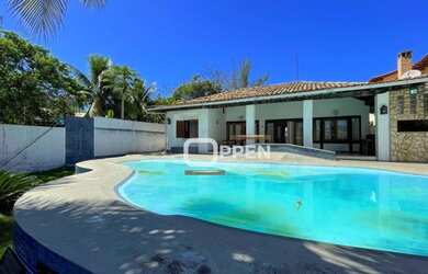 Imagem: A casa possui 4 Dormitórios, 4 Banheiros, 193m² de Área e