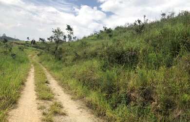 Imagem: O terreno possui 5.040m² de Área e está localizado em Chácaras