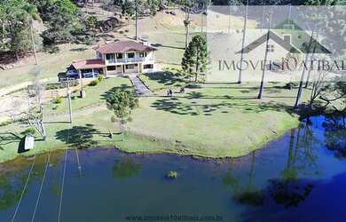 Imagem: A chácara possui 450m² de Área e está localizado em Portão