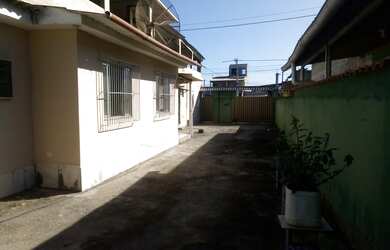 Imagem 7: Casa com loja e imenso terreno legalizado praticamente Centro de Araruama