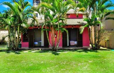 Imagem: A casa possui 5 Dormitórios, 5 Banheiros, 5 Vagas na garagem