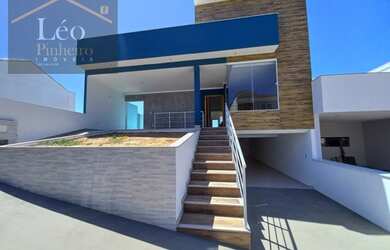 Imagem: A casa possui 3 Dormitórios, 4 Banheiros, 4 Vagas na garagem