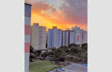 Imagem: O apartamento possui 1 Dormitório, 1 Banheiro, 1 Vaga na garagem