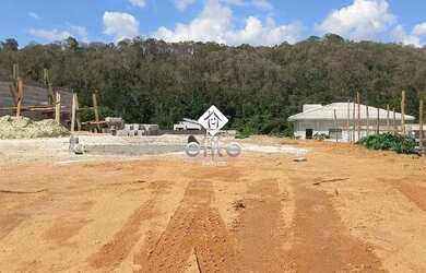 Imagem: O terreno possui 525m² de Área e está localizado em Loteamento