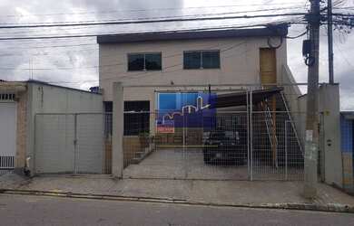 Imagem: O depósito possui 5 Vagas na garagem, 480m² de Área e está