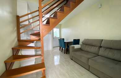 Imagem: A casa possui 2 Dormitórios, 2 Banheiros, 2 Vagas na garagem