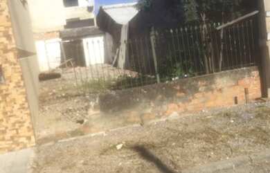 Imagem: O terreno está localizado em Augusta, Curitiba à venda por