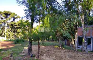 Imagem: O terreno possui 420m² de Área e está localizado em Gramado