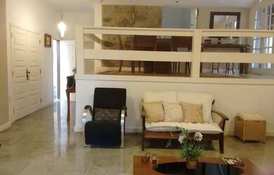 Imagem: A casa em condomínio possui 3 Dormitórios, 3 Banheiros, 3