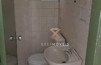 Imagem: O depósito possui 2 Vagas na garagem, 44m² de Área e está