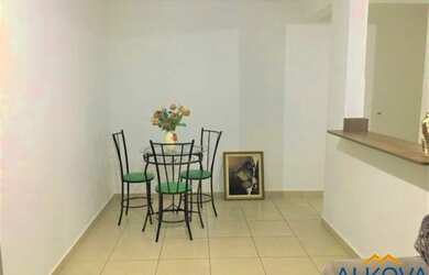 Imagem: O apartamento possui 2 Dormitórios, 1 Banheiro, 1 Vaga na garagem