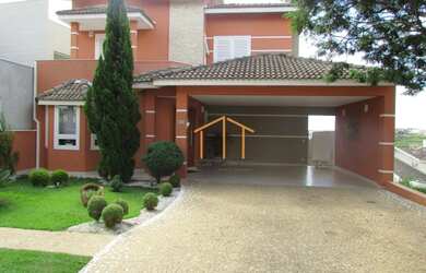 Imagem: A casa em condomínio possui 4 Dormitórios, 5 Banheiros, 5