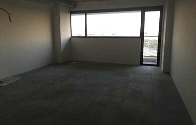 Imagem: O depósito possui 1 Vaga na garagem, 47m² de Área e está